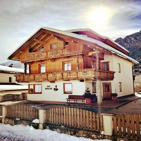 Apartment In Mayrhofen In The Mountains ภายนอก รูปภาพ
