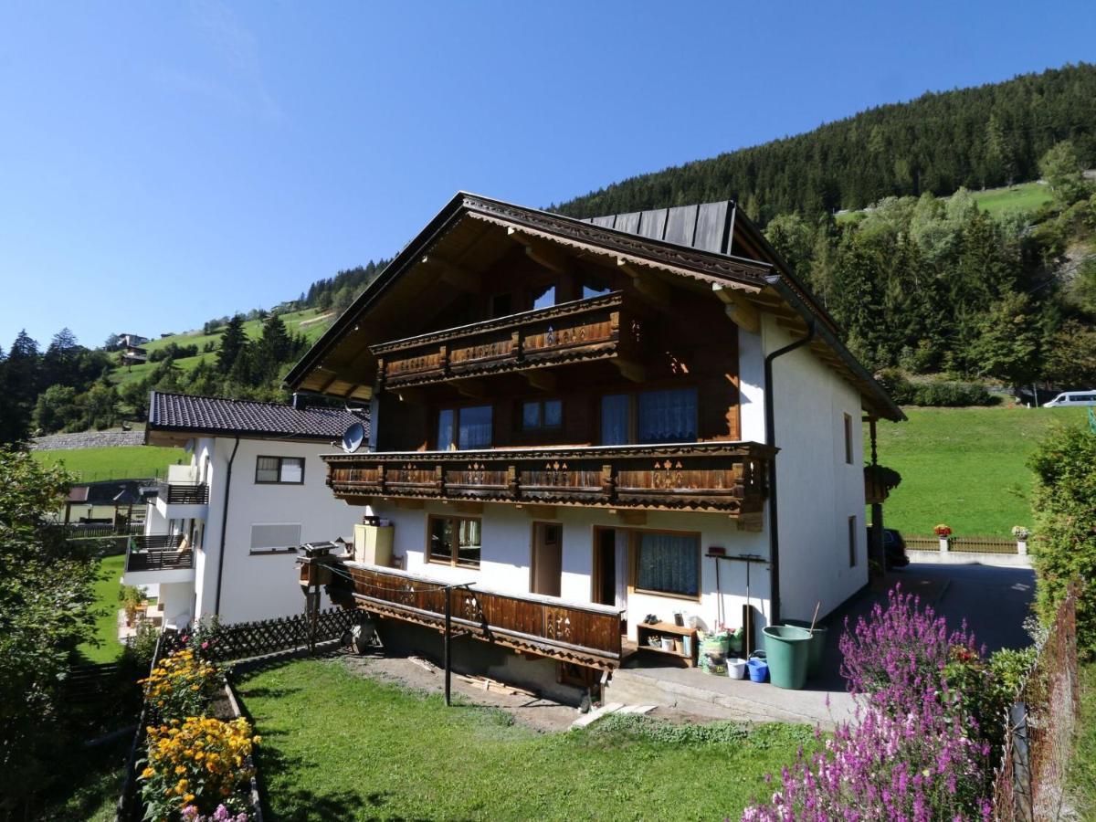 Apartment In Mayrhofen In The Mountains ภายนอก รูปภาพ