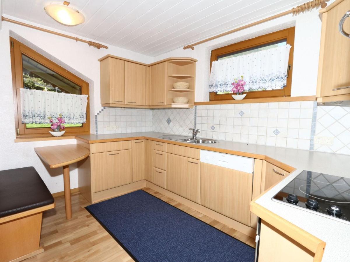 Apartment In Mayrhofen In The Mountains ภายนอก รูปภาพ