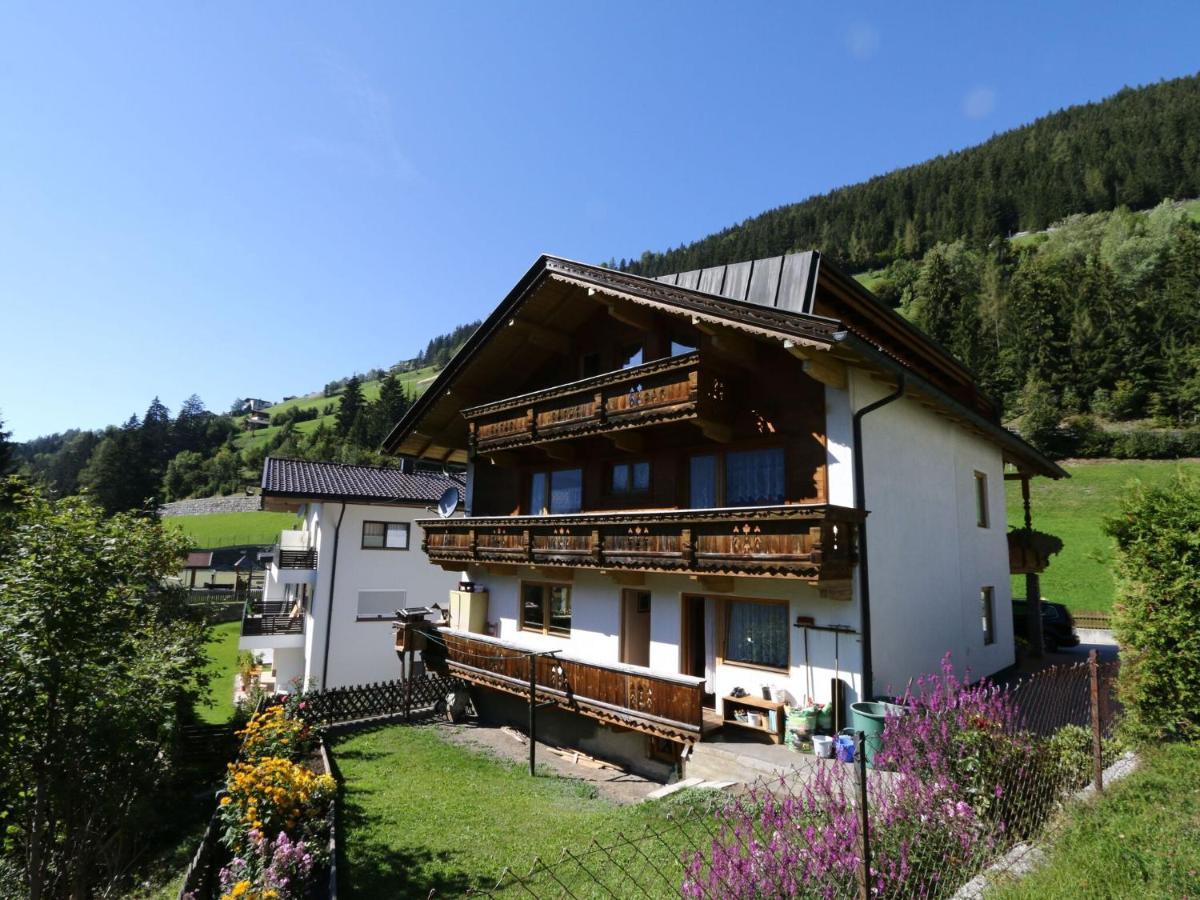 Apartment In Mayrhofen In The Mountains ภายนอก รูปภาพ