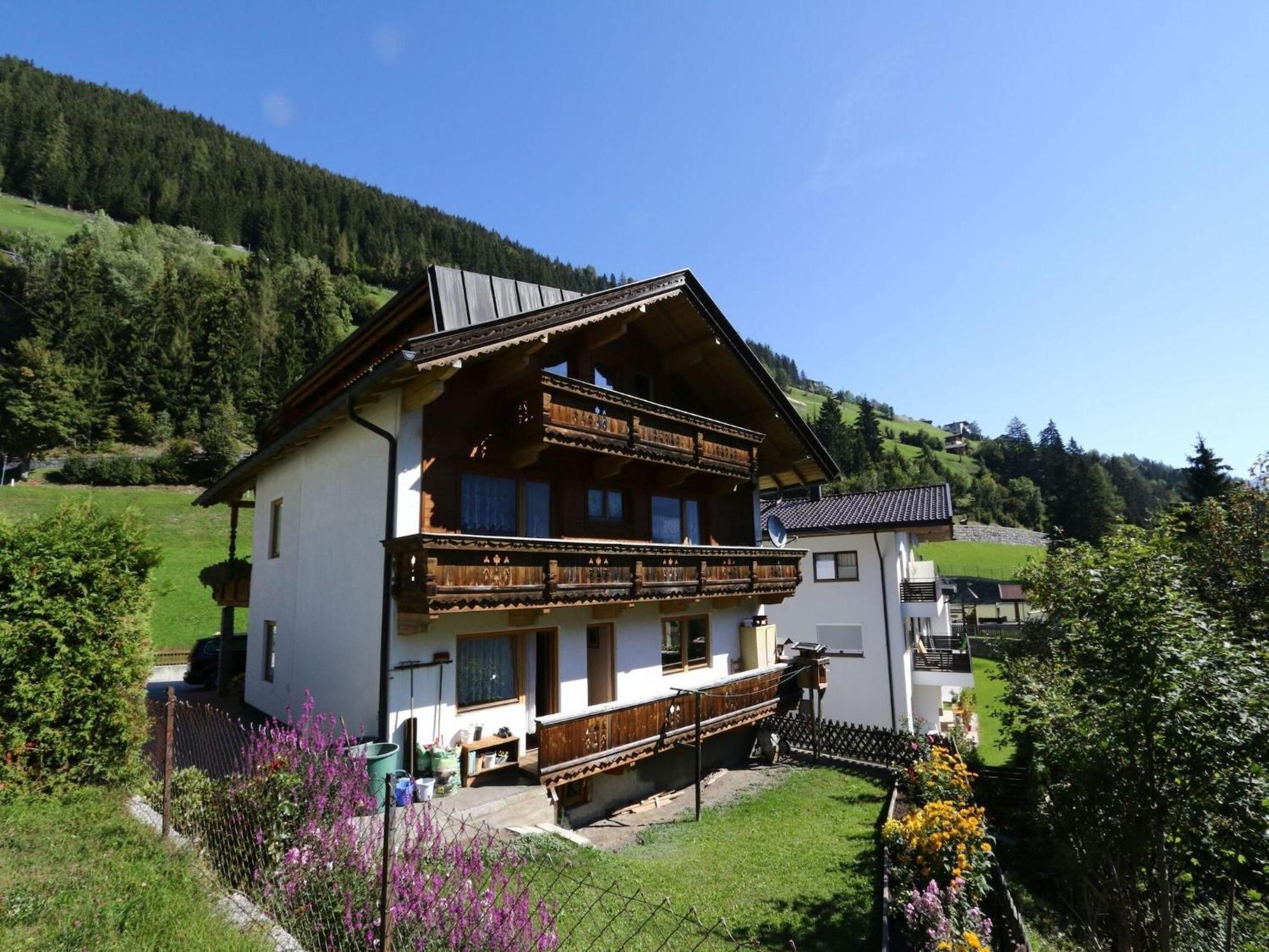 Apartment In Mayrhofen In The Mountains ภายนอก รูปภาพ
