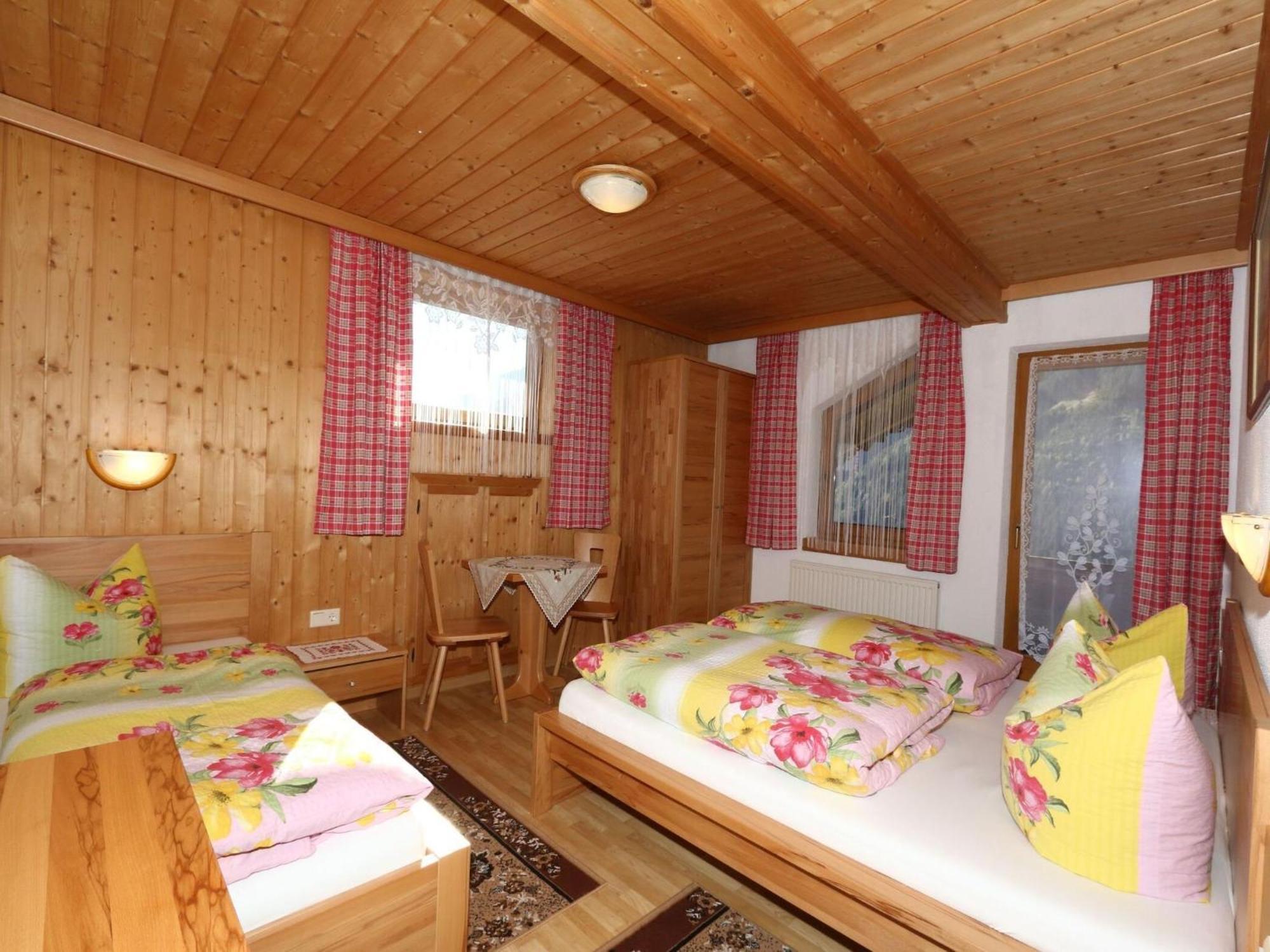 Apartment In Mayrhofen In The Mountains ภายนอก รูปภาพ